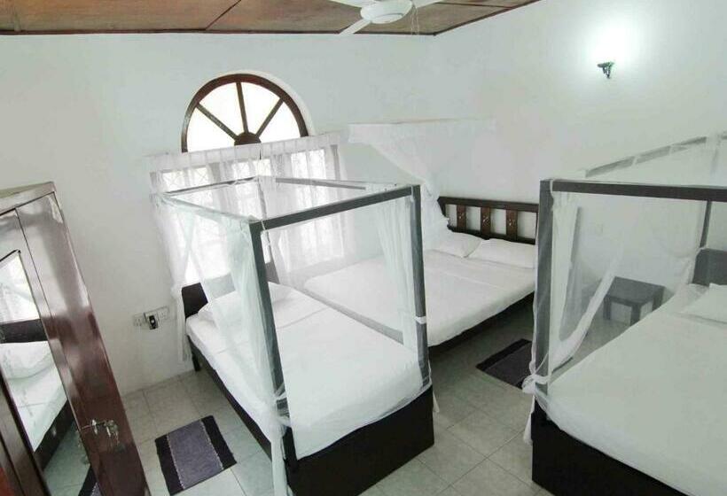 חדר משפחתי, 2in1 Kandy Hostel