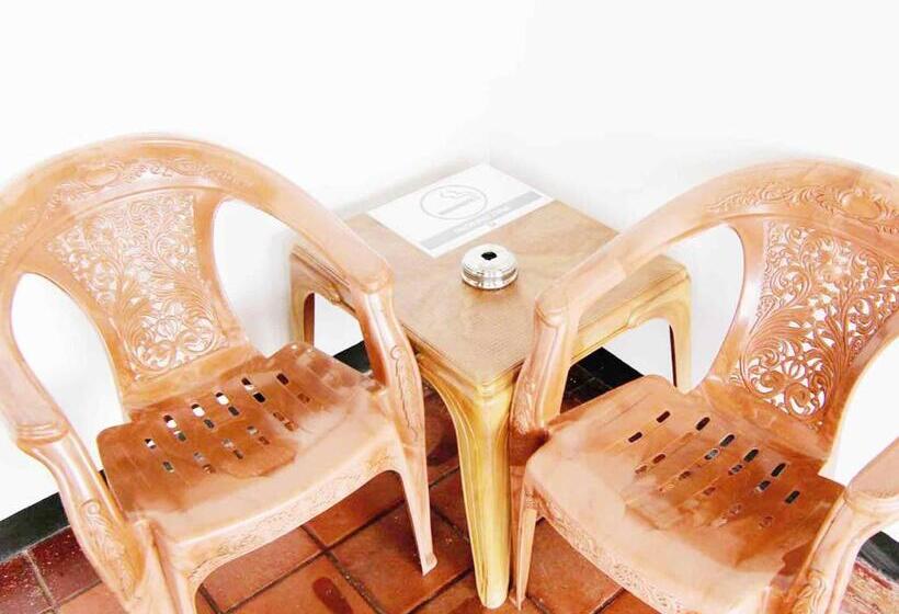 经济房, 2in1 Kandy Hostel