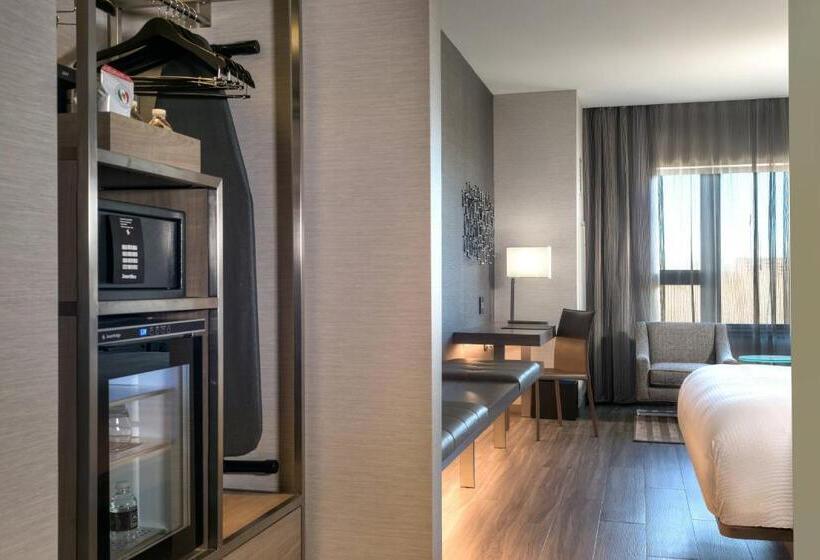 キングサイズベッドのスタンダードルーム, Ac Hotel By Marriott Boston Cambridge