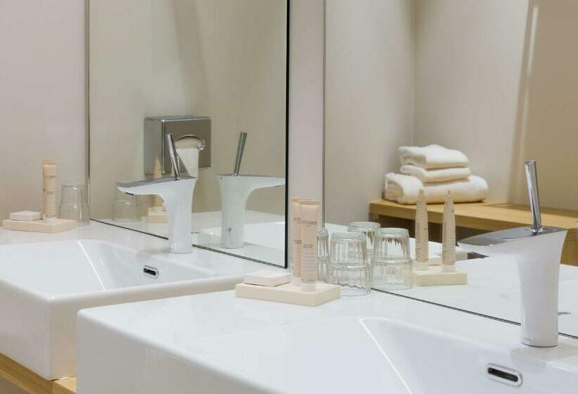 Номер Комфорт, Best Western Plus Hotel Divona Cahors