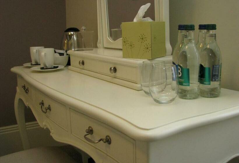 스탠다드 룸 킹사이즈 침대, Catthorpe Manor Estate