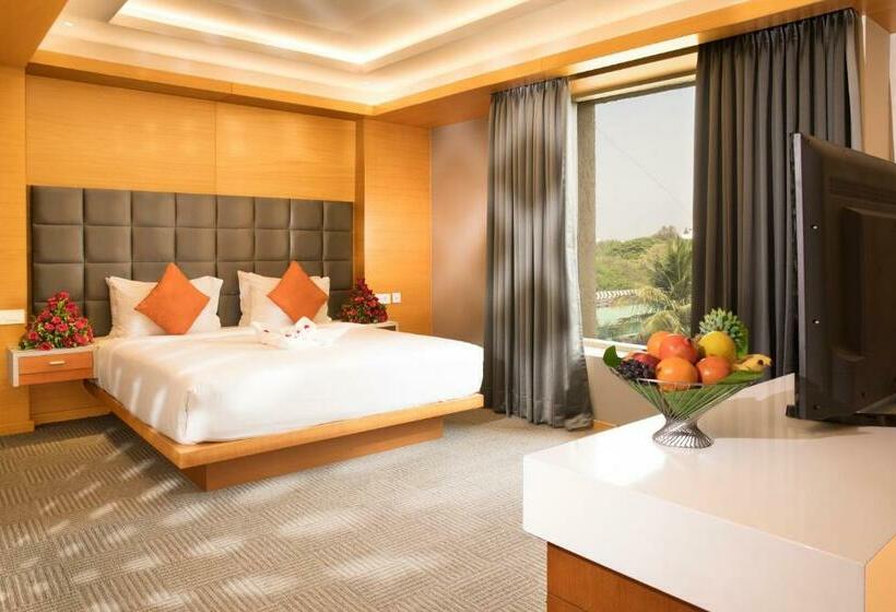 חדר אקזקיוטיב, Cj Pallazzio,salem