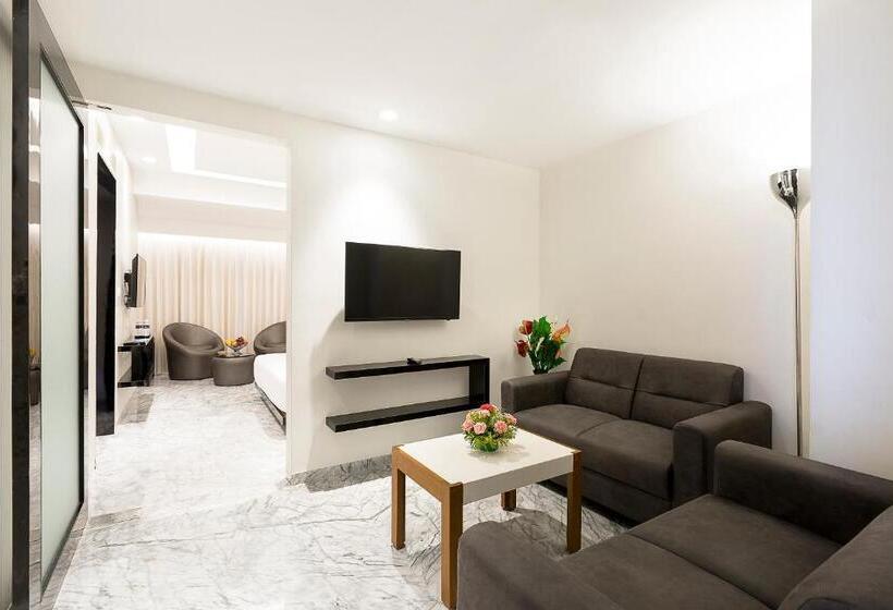 סוויטת סופריור, Cj Pallazzio,salem