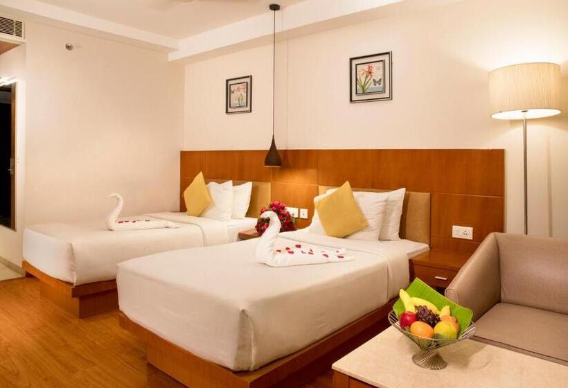 חדר סופריור, Cj Pallazzio,salem