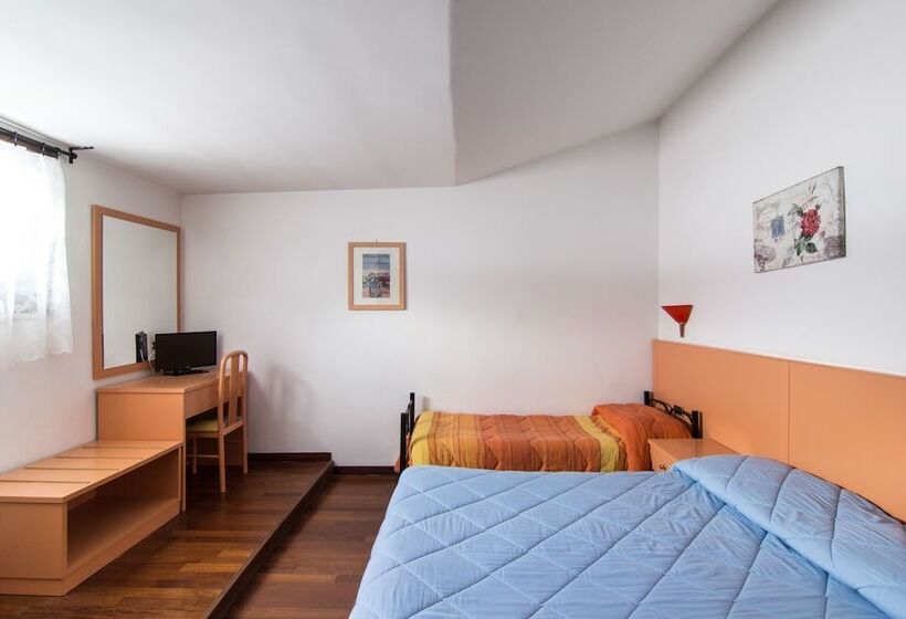 اتاق راحتی سه تخته, Du Park