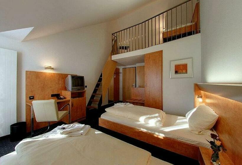 Семейный Номер, Gasthof Groß