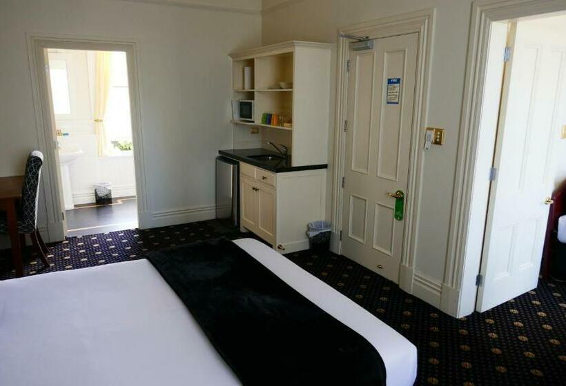 标准工作室, Highland House Boutique