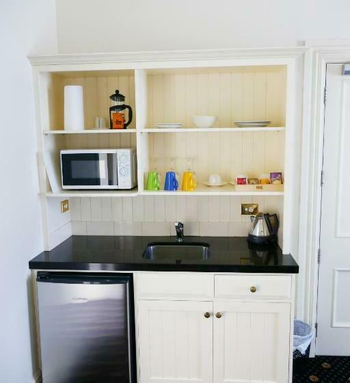 标准工作室, Highland House Boutique