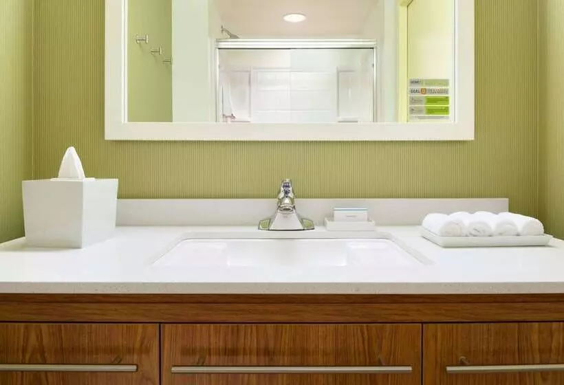 ダブルベッドのスタンダードスタジオ, Home2 Suites By Hilton La Crosse