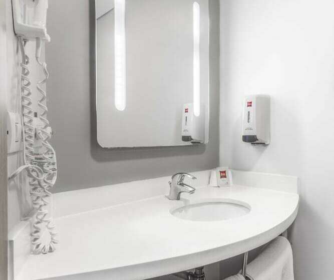 Номер Стандарт, Ibis Cartagena Marbella