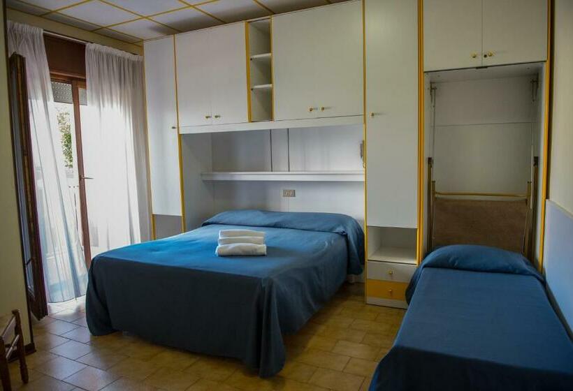 标准三人间, Malibran