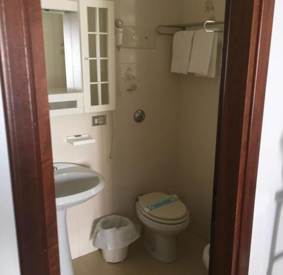 四人标准间, Malibran