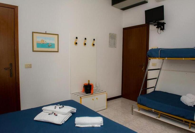 四人标准间, Malibran