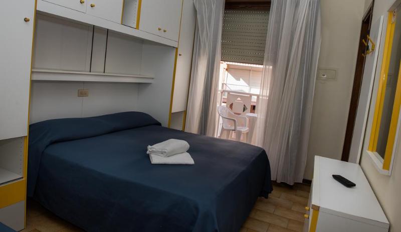 标准三人间, Malibran