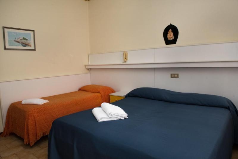 标准三人间, Malibran