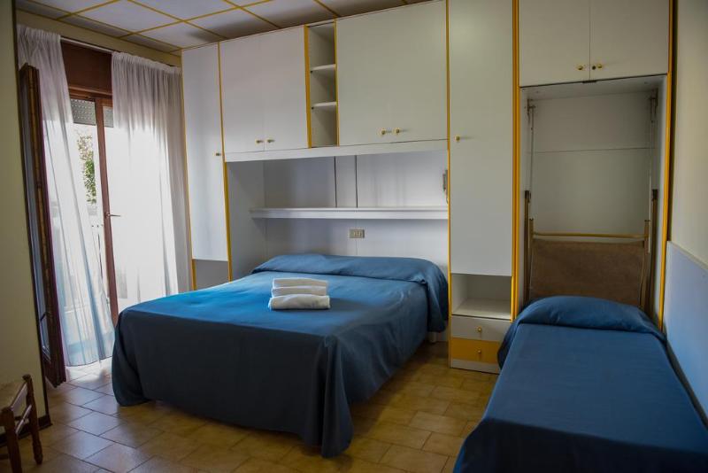 标准三人间, Malibran