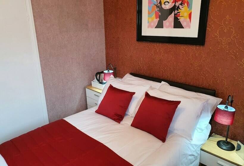 Номер Deluxe, Newholme