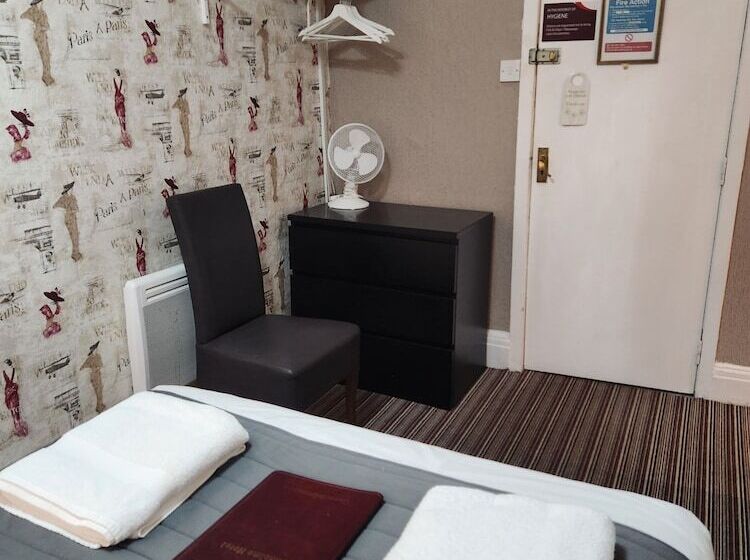 Номер Стандарт, Newholme