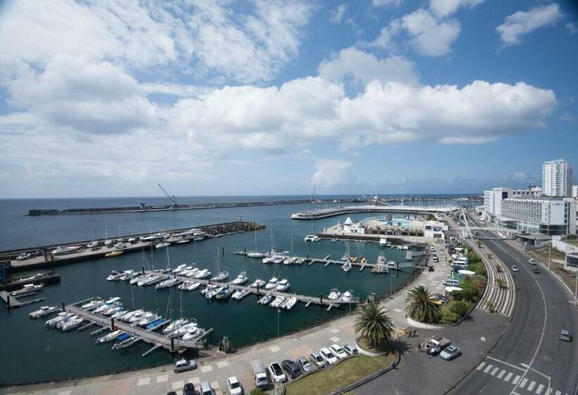 جناح مطلّ علي البحر, Octant Ponta Delgada