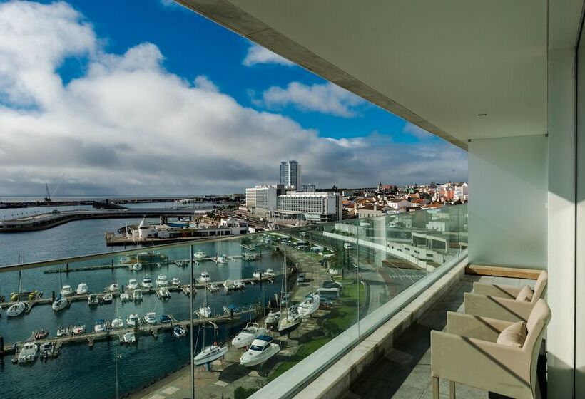 جناح مطلّ علي البحر, Octant Ponta Delgada