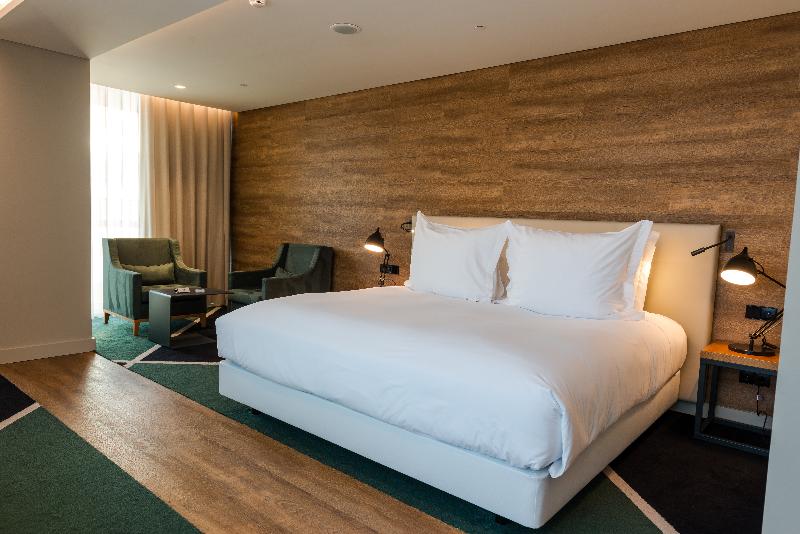 جناح مطلّ علي البحر, Octant Ponta Delgada