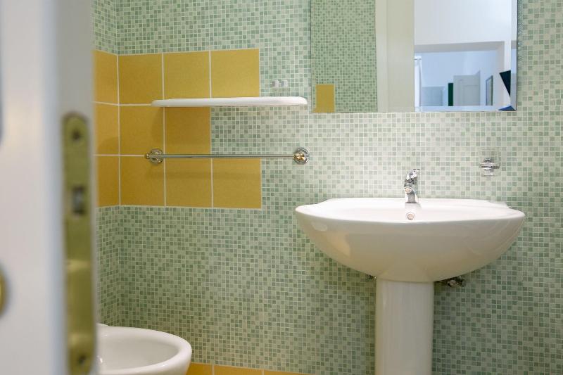 スーペリアールーム, Pukha Nanfa