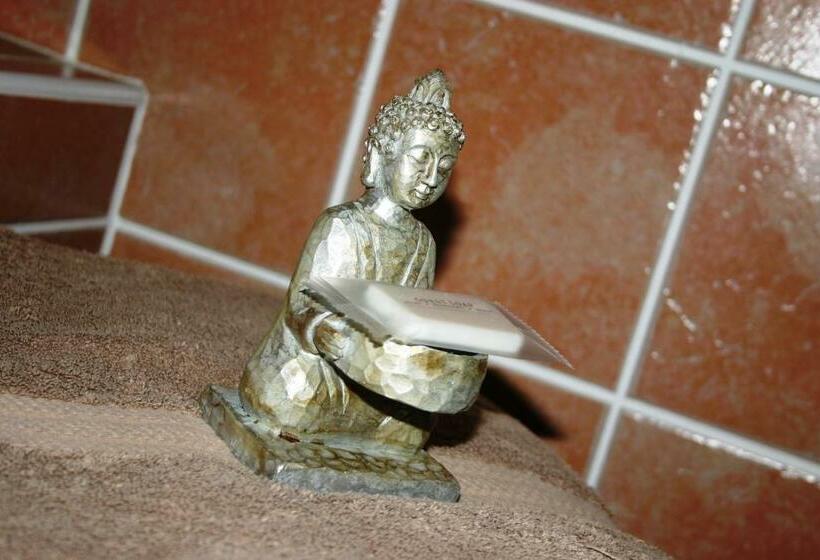 침실 1개 아파트, Brown Jug Guest House