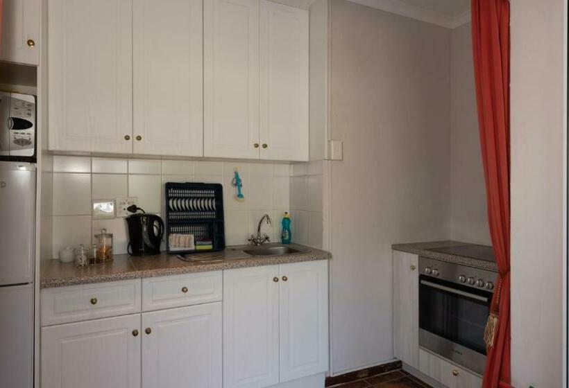 침실 1개 아파트, Brown Jug Guest House