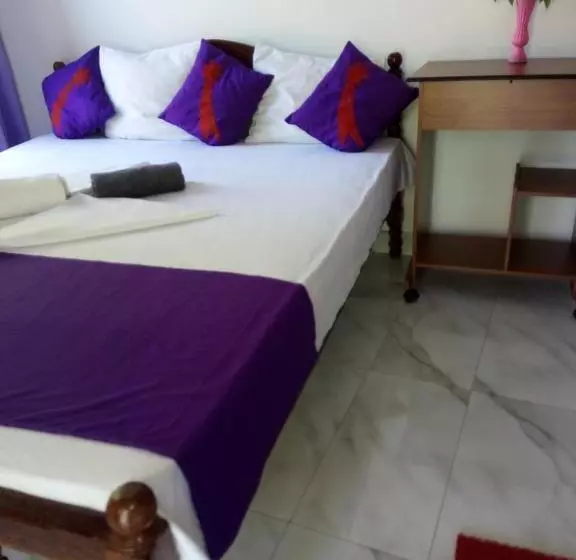 اتاق استاندارد, Evening Star Guest Inn
