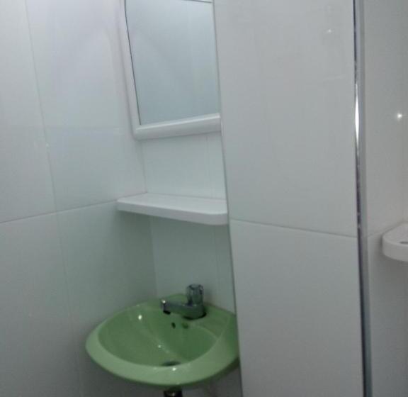 家庭间, Evening Star Guest Inn