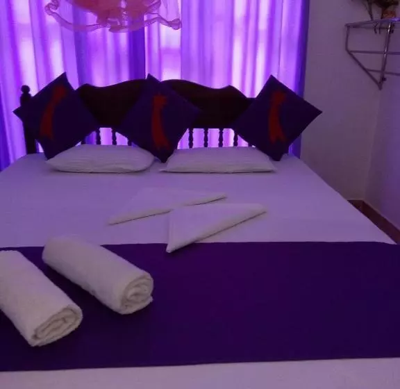 اتاق لوکس, Evening Star Guest Inn