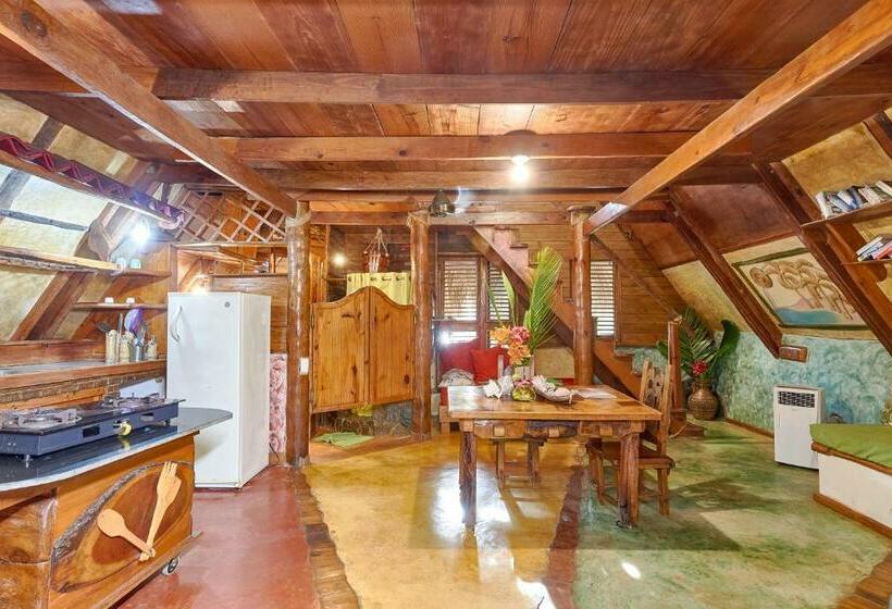 ویلای 1 خوابه, Chalet Tropical Hotel & Restaurant Pizzeria