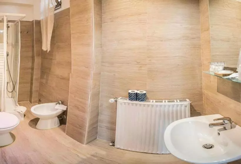 اتاق کلاسیک سه تخته, Galleria Frascati Rooms And Apartment