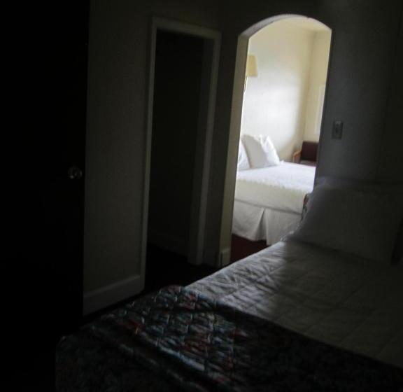 غرفه قياسيه سريرين مزدوجين, Big Horn Motel