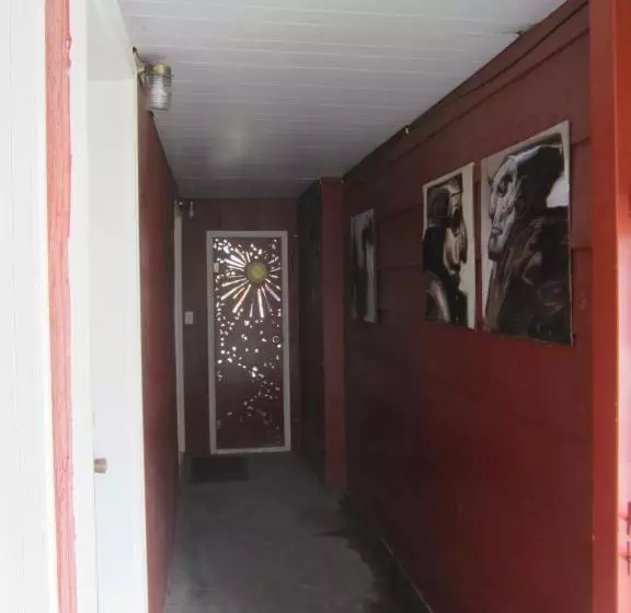 ファミリールーム, Big Horn Motel