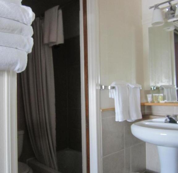 غرفة عائلية, Big Horn Motel