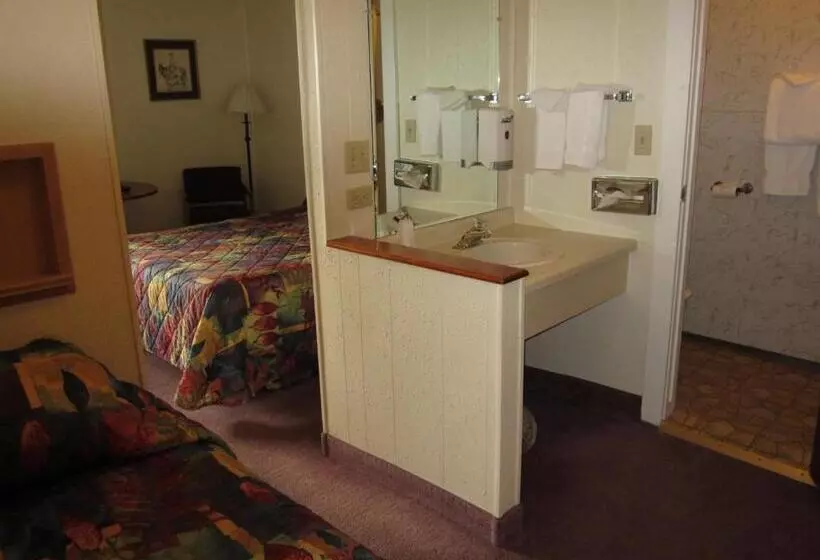 キングサイズベッドのスイートルーム, Big Horn Motel
