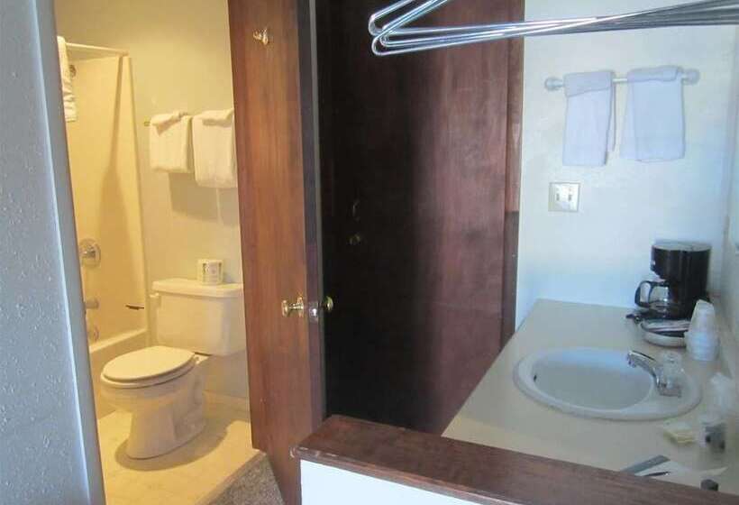 Номер Стандарт 2 Двуспальные Кровати, Big Horn Motel