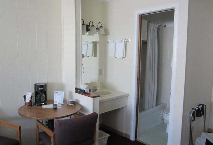 غرفه قياسيه سريرين مزدوجين, Big Horn Motel