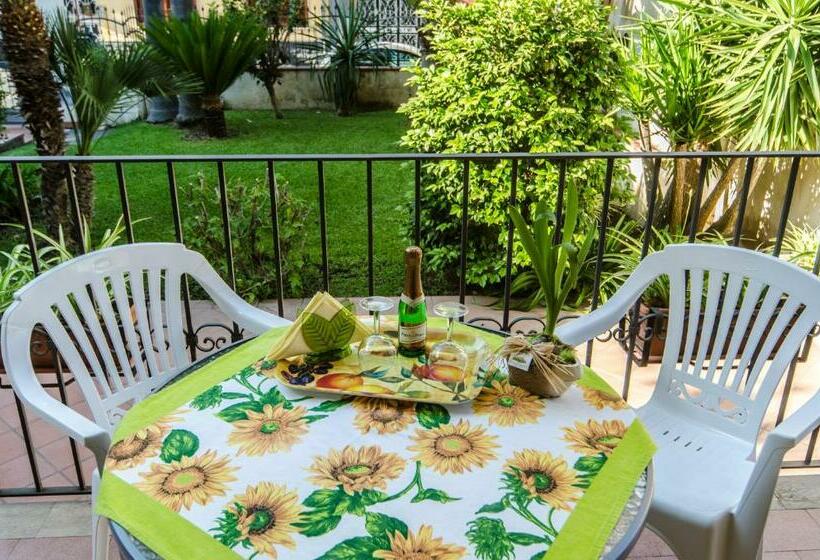 דירת חדר נוף לגינה, Casa Vacanza Acquamarina