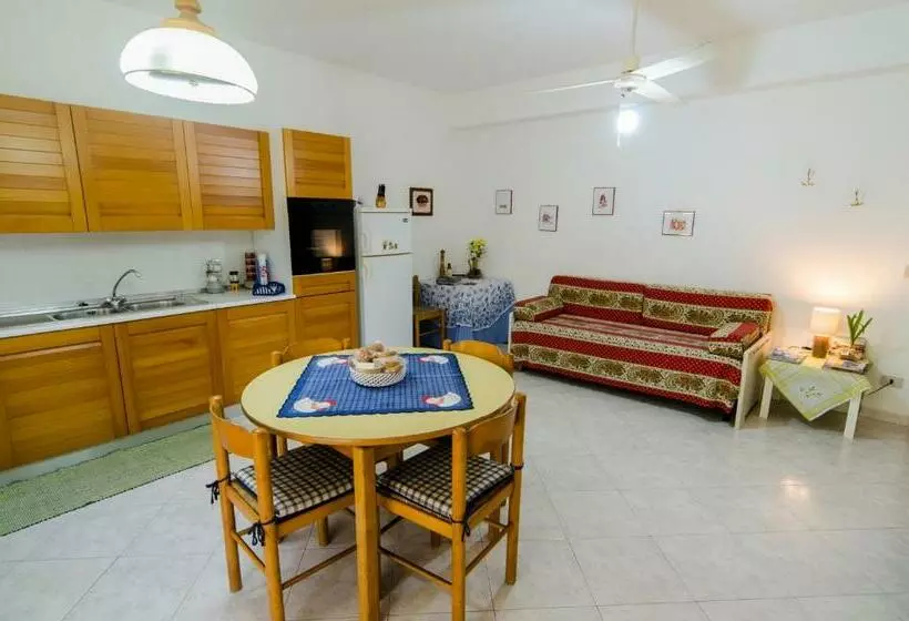 庭の見える1ベッドルームアパートメント, Casa Vacanza Acquamarina