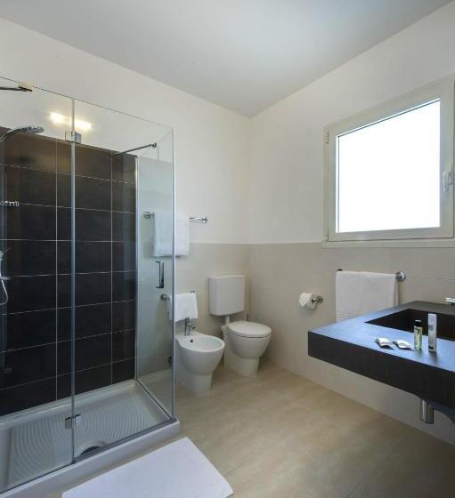 高级大房间, Alex