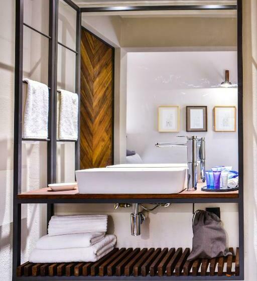 Family Suite, Criol