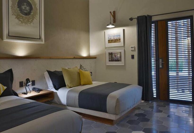 Номер Superior, Criol