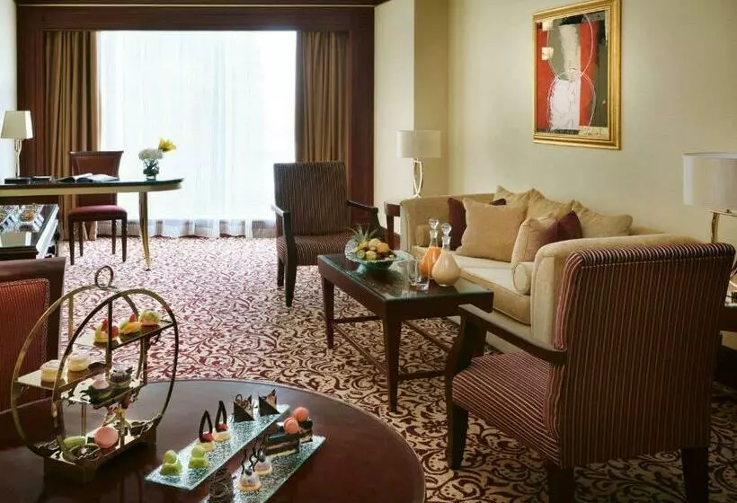 Suite King Bed