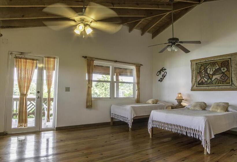 اتاق لوکس با چشم‌انداز دریا, Posada Las Orquideas