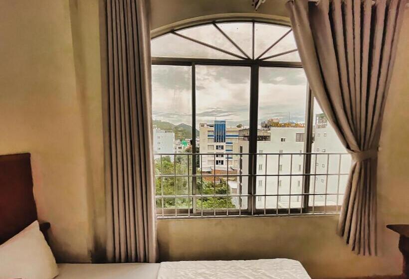 اتاق استاندارد, Quang Vinh 2