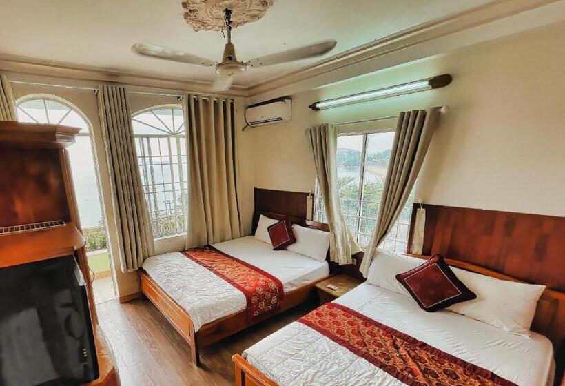 اتاق استاندارد با چشمانداز دریا, Quang Vinh 2