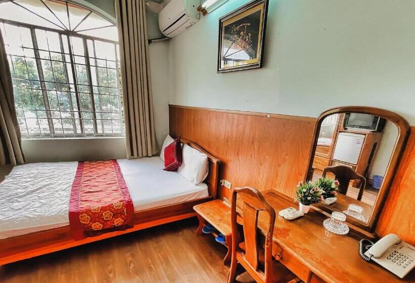 اتاق استاندارد با چشمانداز دریا, Quang Vinh 2