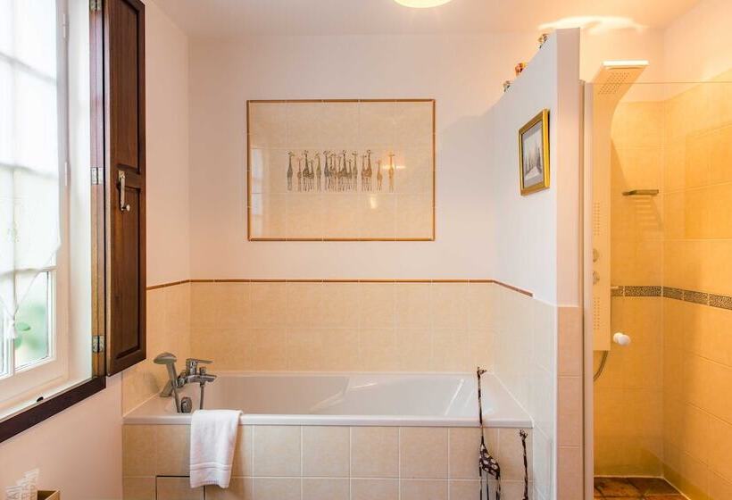 Quarto Prestige, Spa  Au Charme Rabelaisien